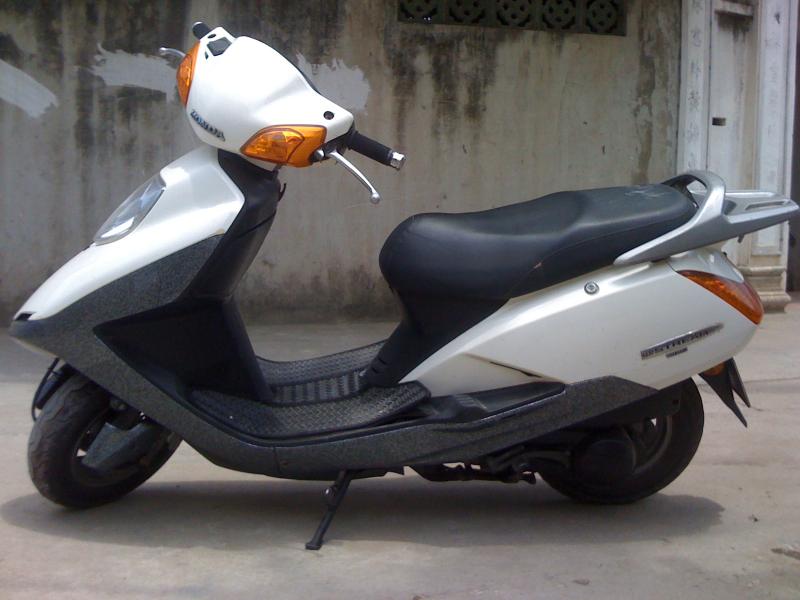 Honda Streampicture  8  reviews news specs buy car