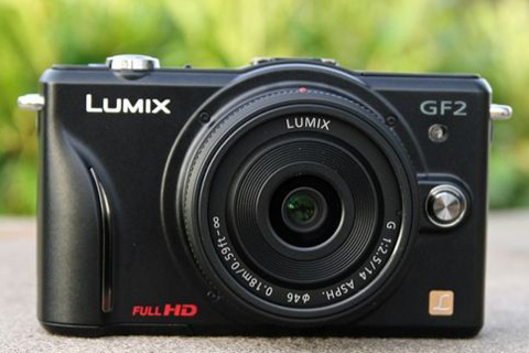 Panasonic Lumix GF2: Micro Four Third màn hình cảm ứng