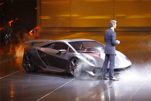 Lamborghini sắp có siêu xe mới hàng 'độc'