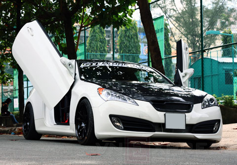 Xế độ Hyundai Genesis Coupe độc đáo ở Sài Gòn