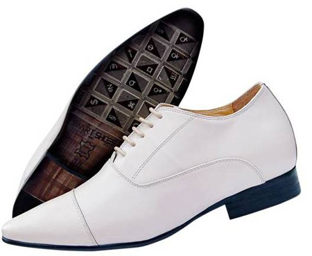 Smart Shoes lì xì ví da trị giá 69 USD