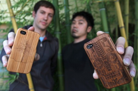 Vỏ gỗ cho iPhone 4 làm từ rác phế thải