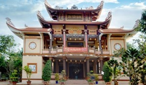 Tour mừng lễ Phật Đản