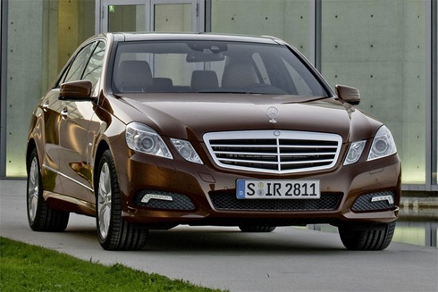 Mercedes E-class trang bị động cơ mới