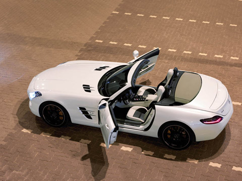 Mercedes SLS AMG Roadster chính thức ra mắt