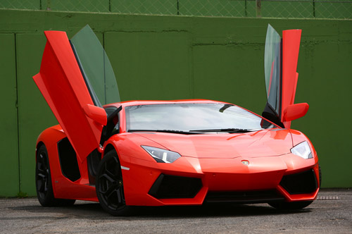 'Bò tót' Lamborghini Aventador 2012 Roadster lộ diện