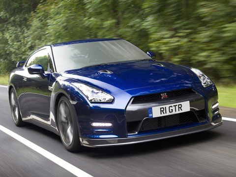 Nissan GT-R 2013 mạnh hơn bản 2012