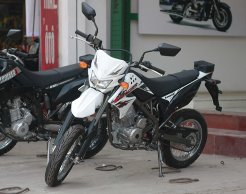 Kawasaki D-Tracker 125 - 'cào cào' cỡ nhỏ tại Việt Nam