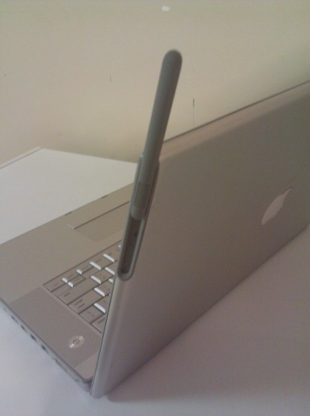Apple thu hồi chiếc laptop MacBook Pro 'độc' có kết nối 3G