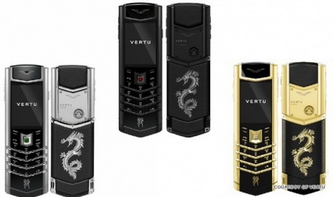 Bộ 3 điện thoại Vertu Nhâm Thìn với giá "trên trời"