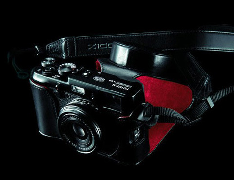 Fujifilm Finepix X100 sẽ có phiên bản màu đen