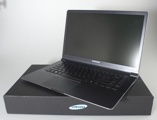 Mở hộp laptop 15 inch mỏng và nhẹ nhất thế giới