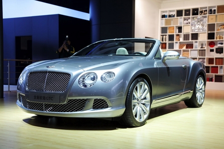 Bentley Continental GTC mạnh hơn với động cơ mới