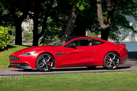Aston Martin ra mắt mẫu xe mới