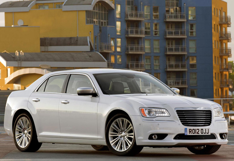 Chrysler 300C 2012 giá khởi điểm 55.000 USD
