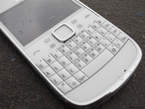 Người dùng Nokia thích bàn phím QWERTY