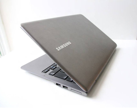 Samsung ra laptop series 5 giá 'mềm'