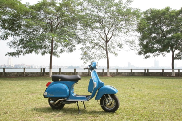 Vespa PX - làn gió mới từ quá khứ