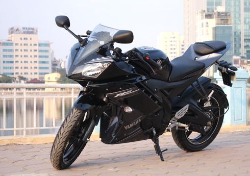 Yamaha R15 - môtô cỡ nhỏ cho người Việt