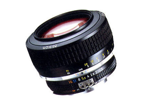 Ống kính siêu nhanh 58 mm f/1.2 của Nikon lộ diện