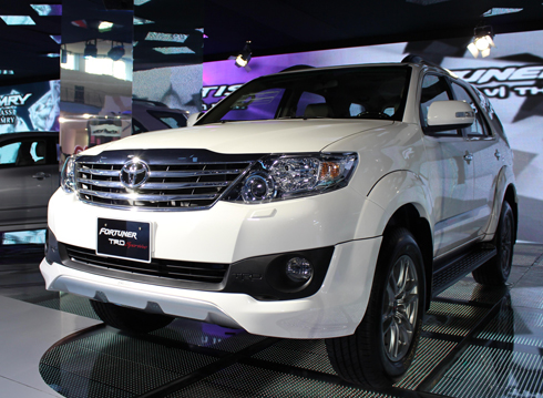 Toyota làm mới Fortuner