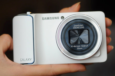'Mổ xẻ' máy ảnh Samsung Galaxy Camera