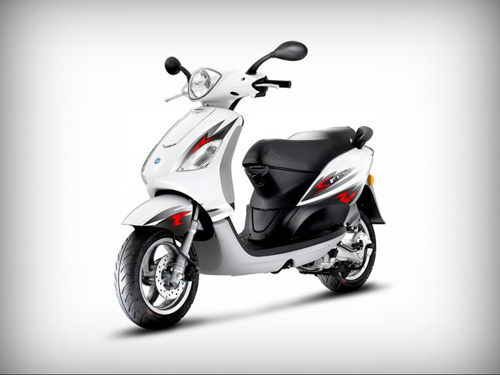 Piaggio Fly 50V - lựa chọn kinh tế trong thời khủng hoảng