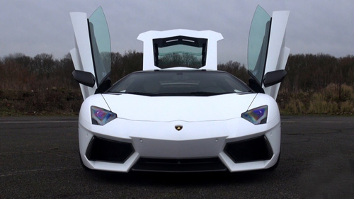 Lamborghini Aventador phiên bản rồng tái xuất