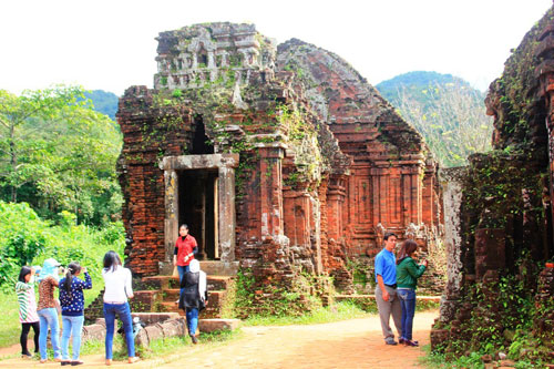 8.000 lượt du khách đến Hội An, Mỹ Sơn dịp tết Dương lịch 2013