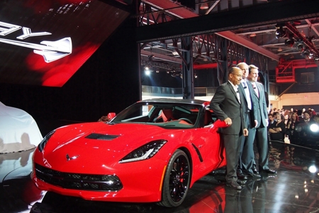 Chevrolet Corvette 2014 đầu tiên giá 23 tỷ đồng