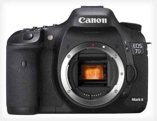 Canon 7D Mark II 'thất hẹn' tại triển lãm CP+ 2013