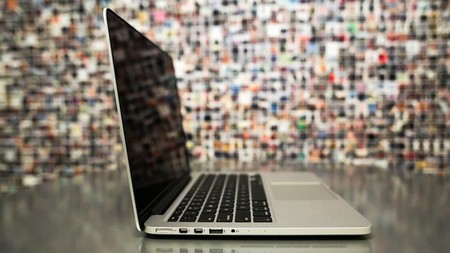 Apple tăng cấu hình và hạ giá dòng laptop MacBook