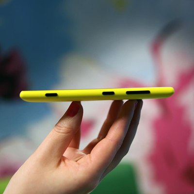 Smartphone siêu mỏng Nokia Lumia 720