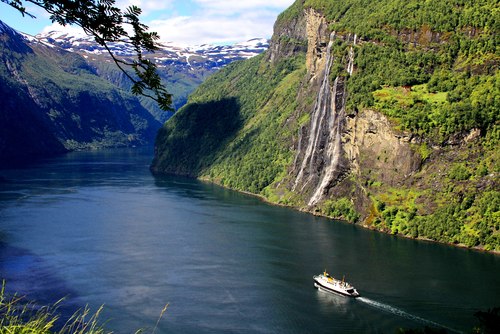 Đường tới vịnh biển đẹp nhất thế giới Geirangerfjord