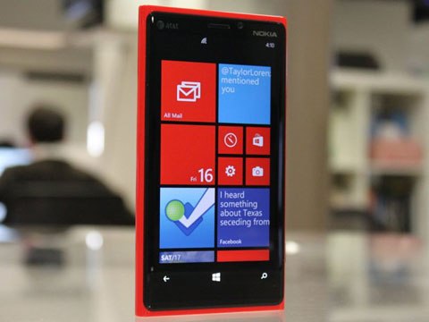 Cơ hội mua Lumia 920 tốt nhất trong năm