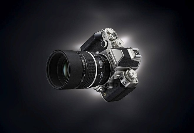 Nikon Df - máy ảnh full-frame hoài cổ giá 3.000 USD