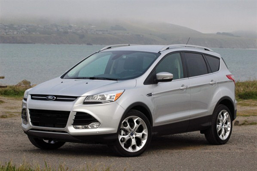 Ford triệu hồi trên 700.000 chiếc Escape