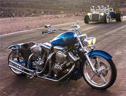 Môtô khủng với 4 động cơ Harley-Davidson