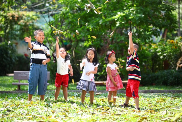 Trang phục trẻ em A&T khuyến mãi lớn mừng ngày nhà giáo Việt Nam