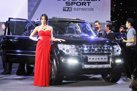 Mitsubishi Pajero 2015 giá 1,88 tỷ đồng