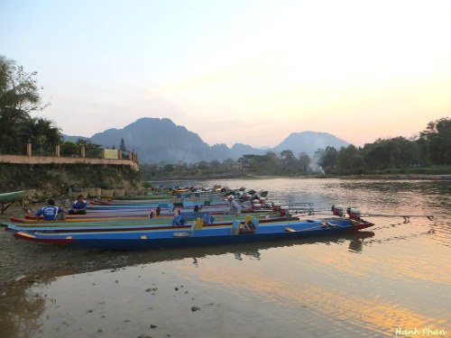 48 giờ vòng quanh Vang Vieng