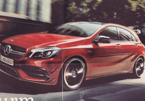 Mercedes A45 AMG mới nâng cấp sức mạnh