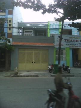 Cho Thuê Nhà Mặt Tiền Trần Cao Vân. DT: 152m2