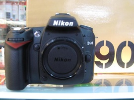 Bán Body Nikon D90 mới giá rẻ