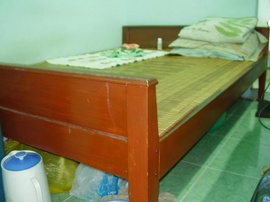 Bán giường gỗ 1.4m giá 1,1 triệu, người mua tự chở, giường mới 97%