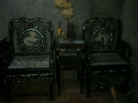 Bán bộ bàn ghế cổ Kim Khánh gỗ trắc khảm ốc gồm 4 ghế, 2 đôn cao, 1 kệ, gia đình
