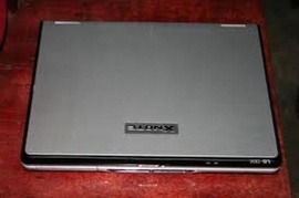 Laptop V-0PEN, Duo Core, đẹp bền, giá 4,3 triệu. Tel: 0984433336