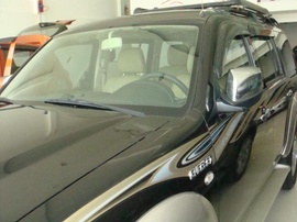 Cần bán gấp Ford Everest 2007 màu đen , số sàn ,xe gia dình sử dụng kỹ