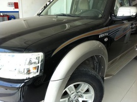 Cần bán Ford Everest 2007, màu đen, số sàn, xe gia đình sử dụng kỹ, bảo dưỡng xe