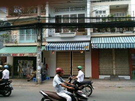 Bán nhà mặt tiền đường chính tr tâm Q.Bình Thạnh, khu sầm uất tiện KDoanh Sổ Hồng